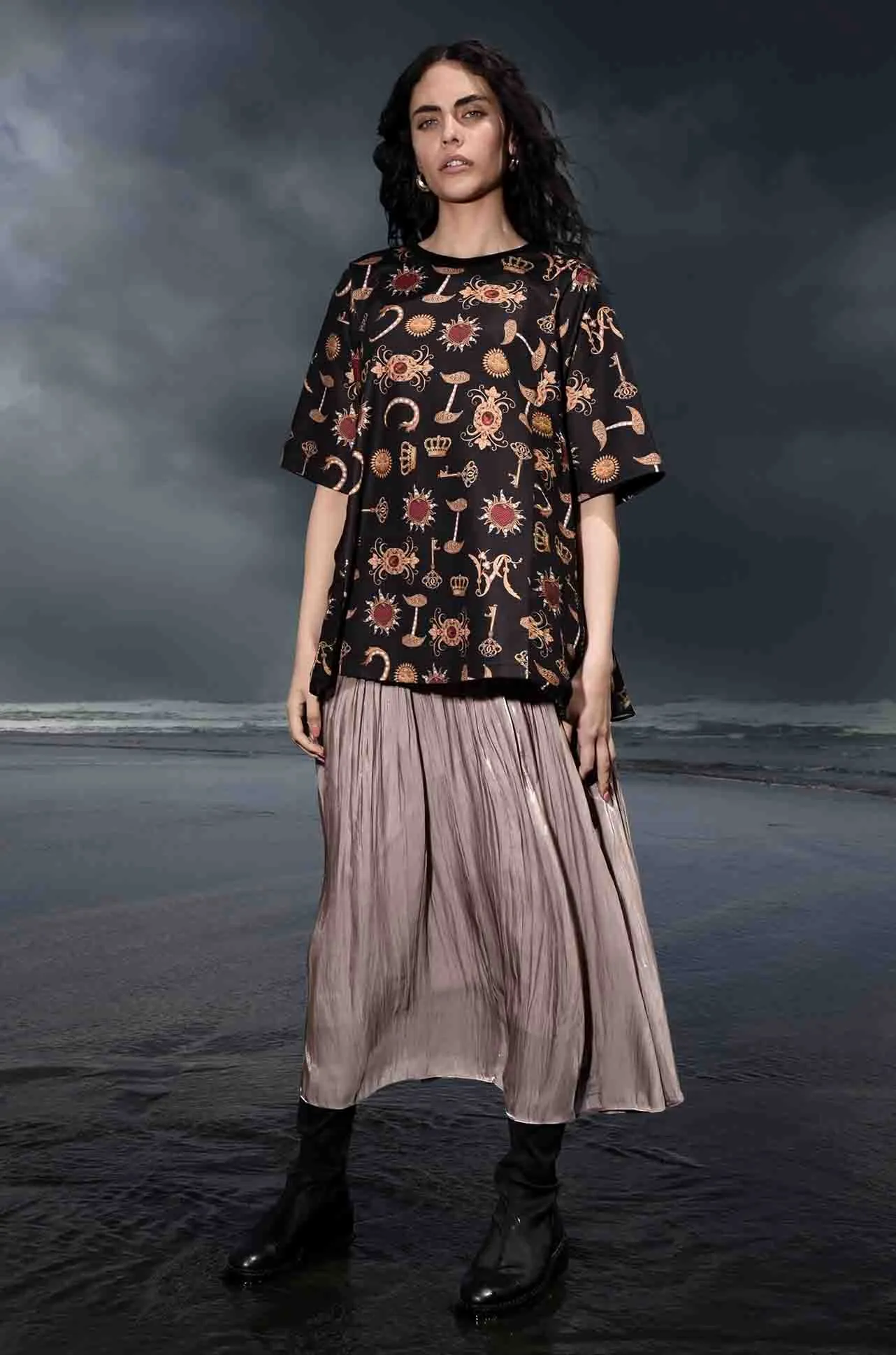 Curate - Charm Surprise Daring Diva Skirt in Mushroom