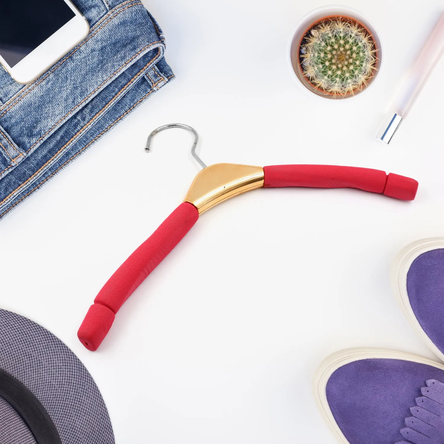 Non-Slip Solid Sponge Hanger for Home & Closet (Mix Color, 1 Pc)